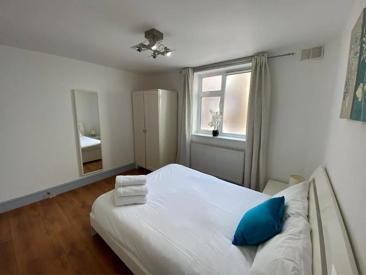 London Apartments Shoreditch 0*,